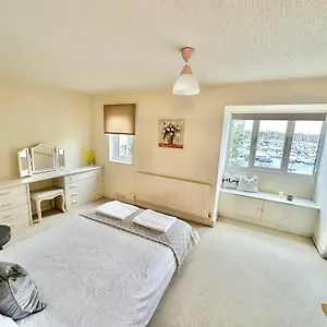 Lovely Flat With View Swansea